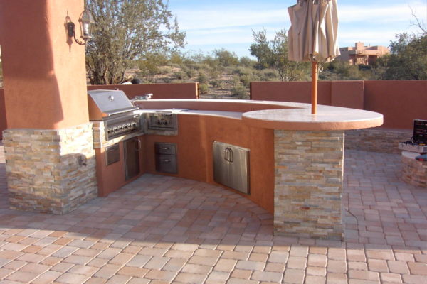 Outdoor Kitchens and Fireplace Gallery